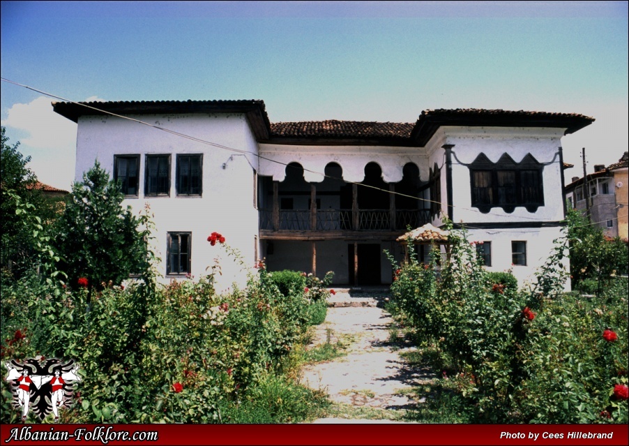 Elbasan Muzeu Etnografik front
