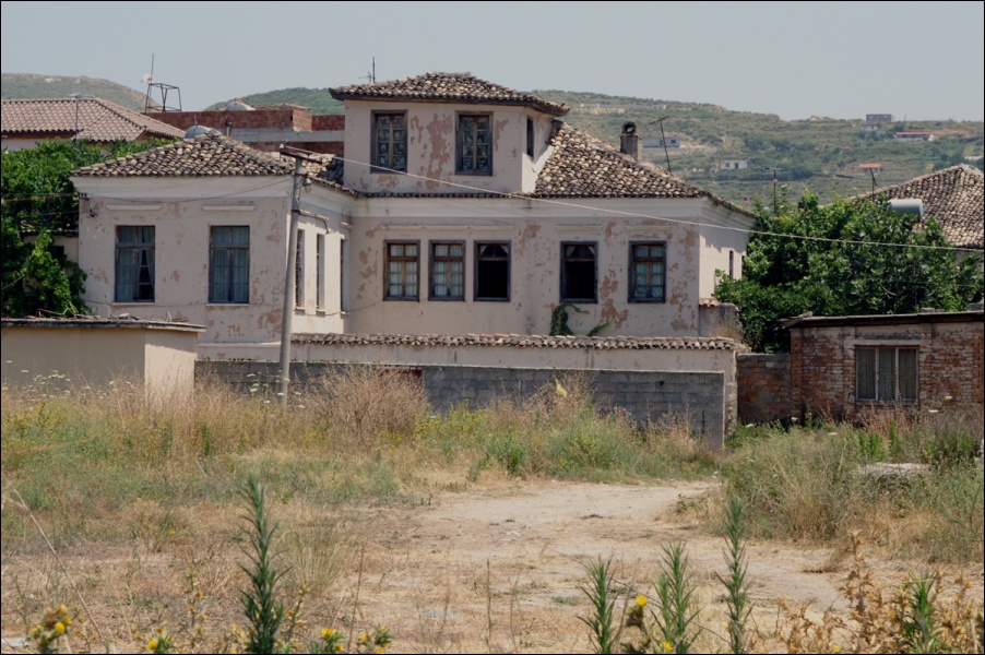 Vlora muzeu etnografik before restoration 