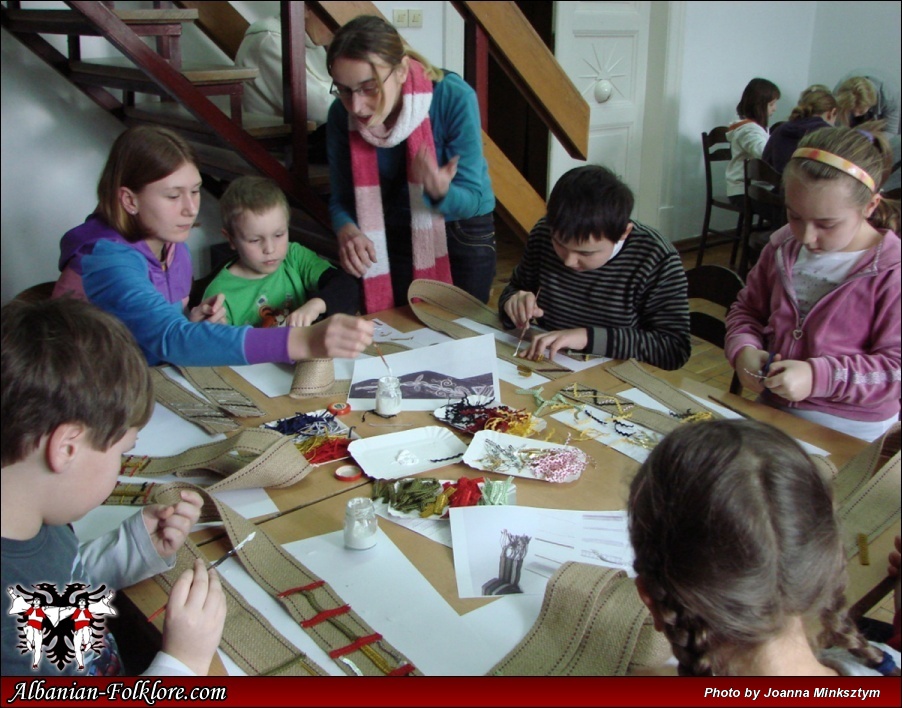 Workshop make your own belt for children