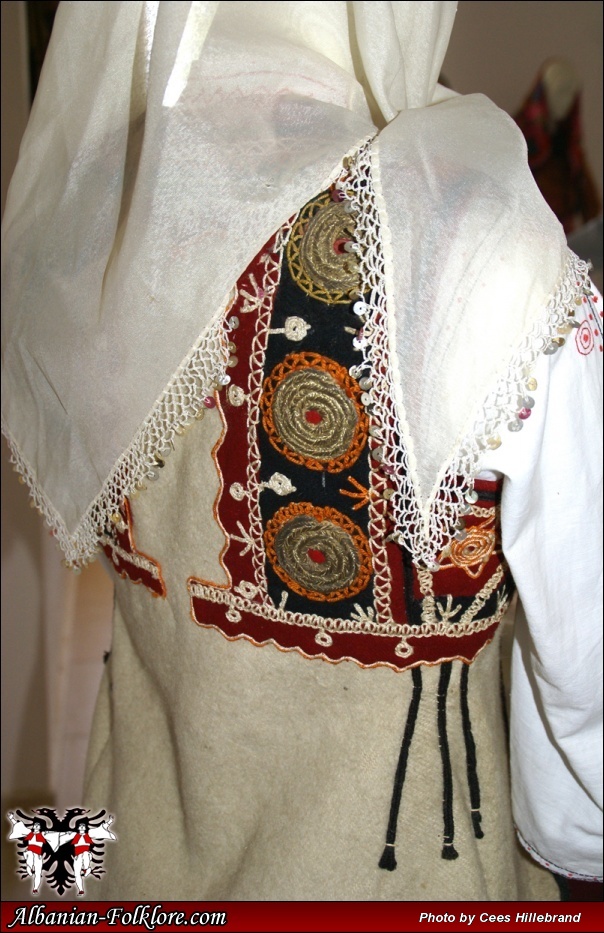 Detail Dibra dress